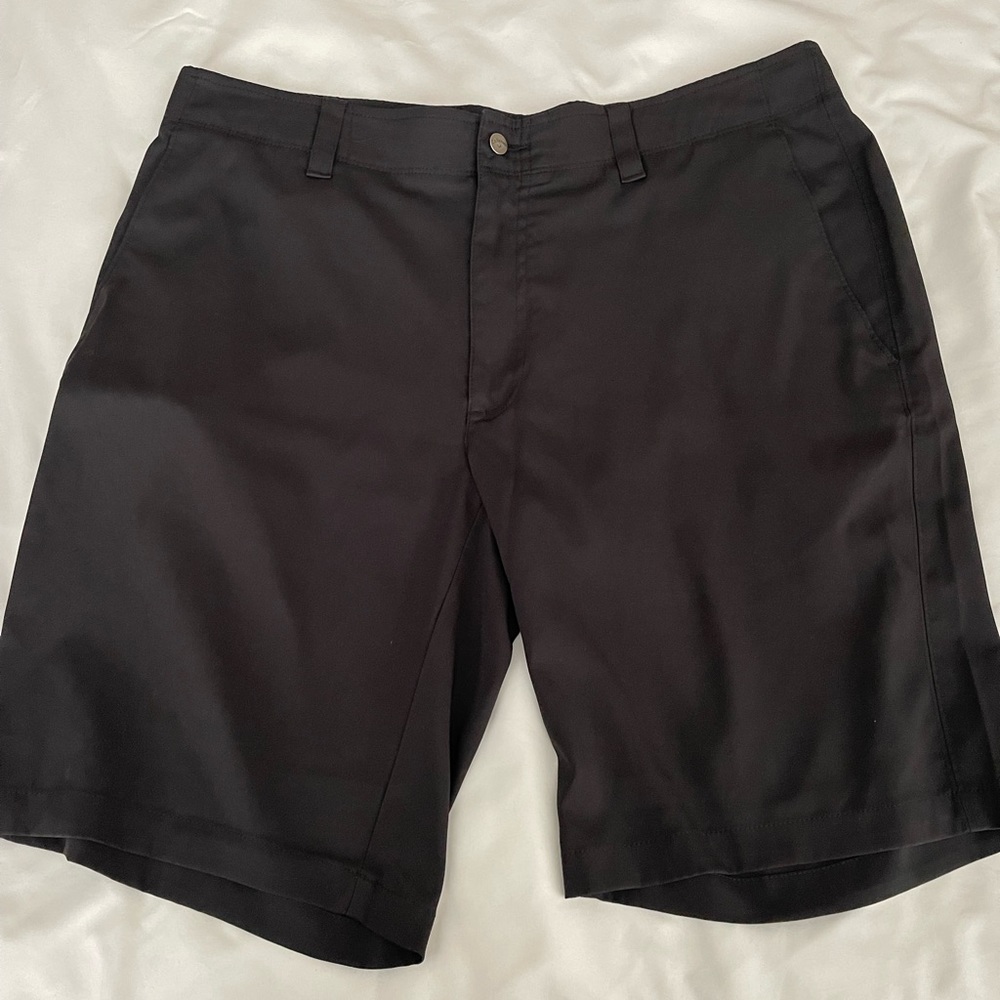 Callaway Golf Shorts. Black